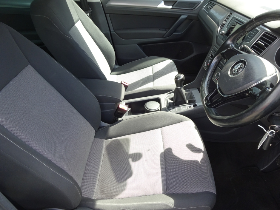 2015 Volkswagen Golf SV 1.6L Diesel For Sale Images