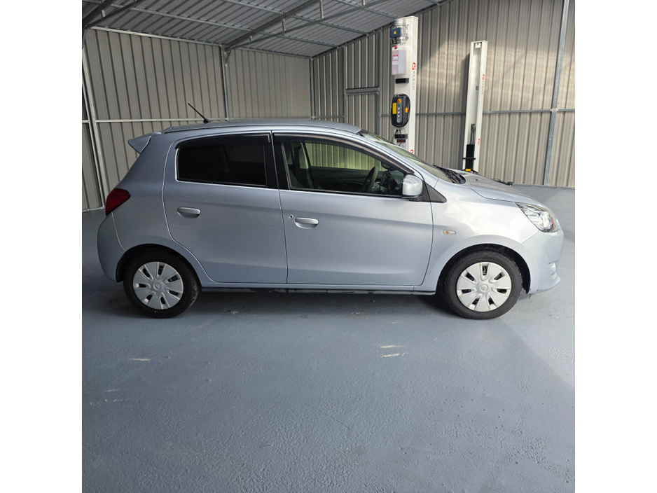 Mitsubishi Mirage — thumbnail 9