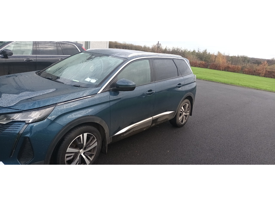 Peugeot 5008 FL ALLURE PACK 1.5 BLUE H HDI 13