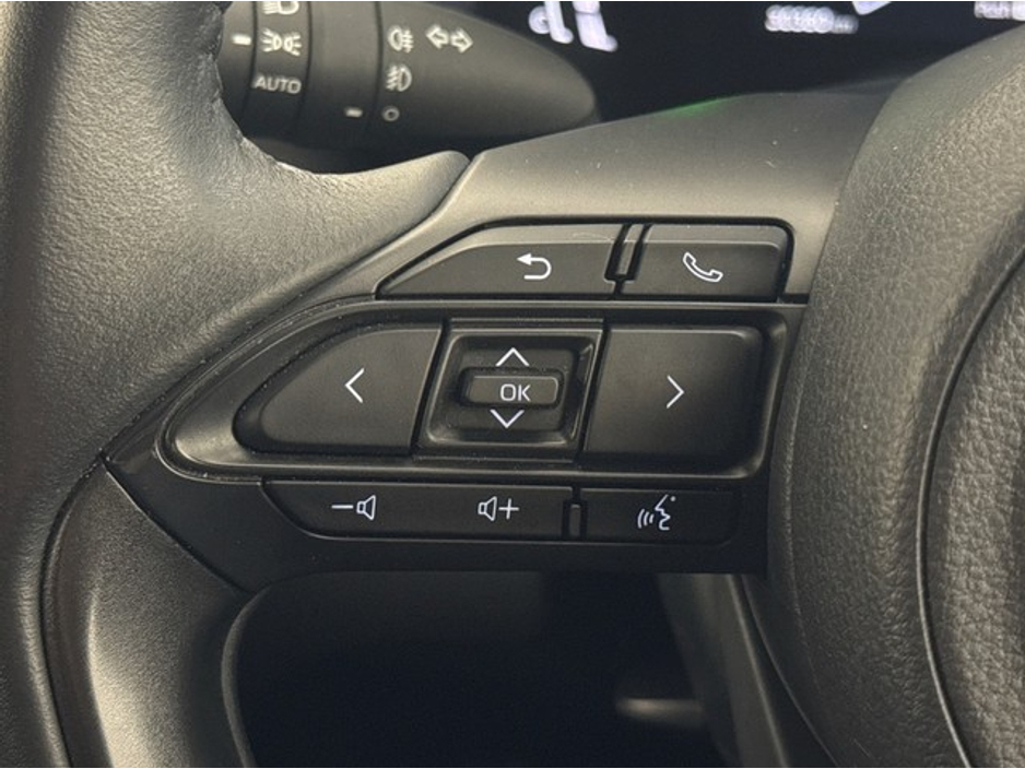 Toyota Yaris Cross Luna Sport Hybrid — thumbnail 16