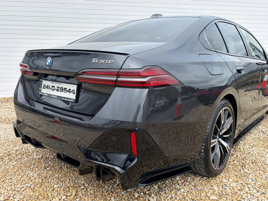 2024 BMW 5 Series 2L Petrol Plug-in Hybrid For Sale Images