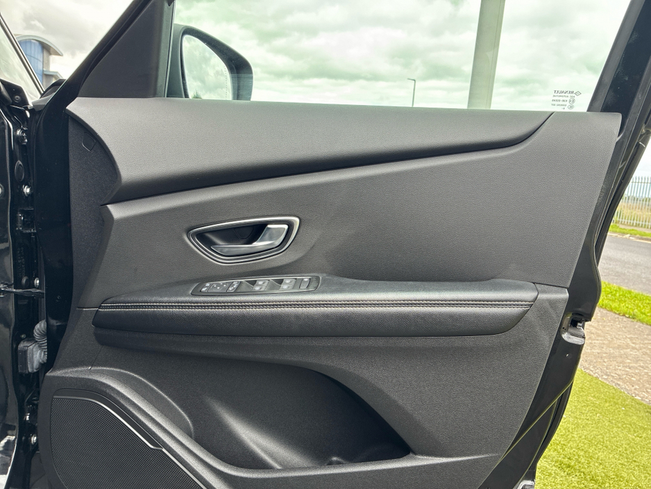 2019 Renault Scenic 1.8L Diesel For Sale Images