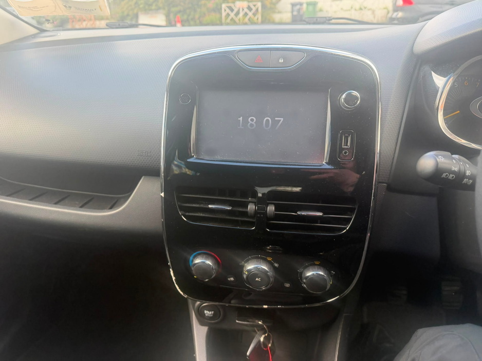 2014 Renault Clio 1.1L Petrol For Sale Images