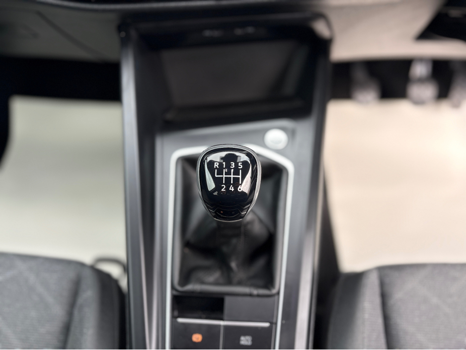 2023 Volkswagen Golf 1L Petrol For Sale Images