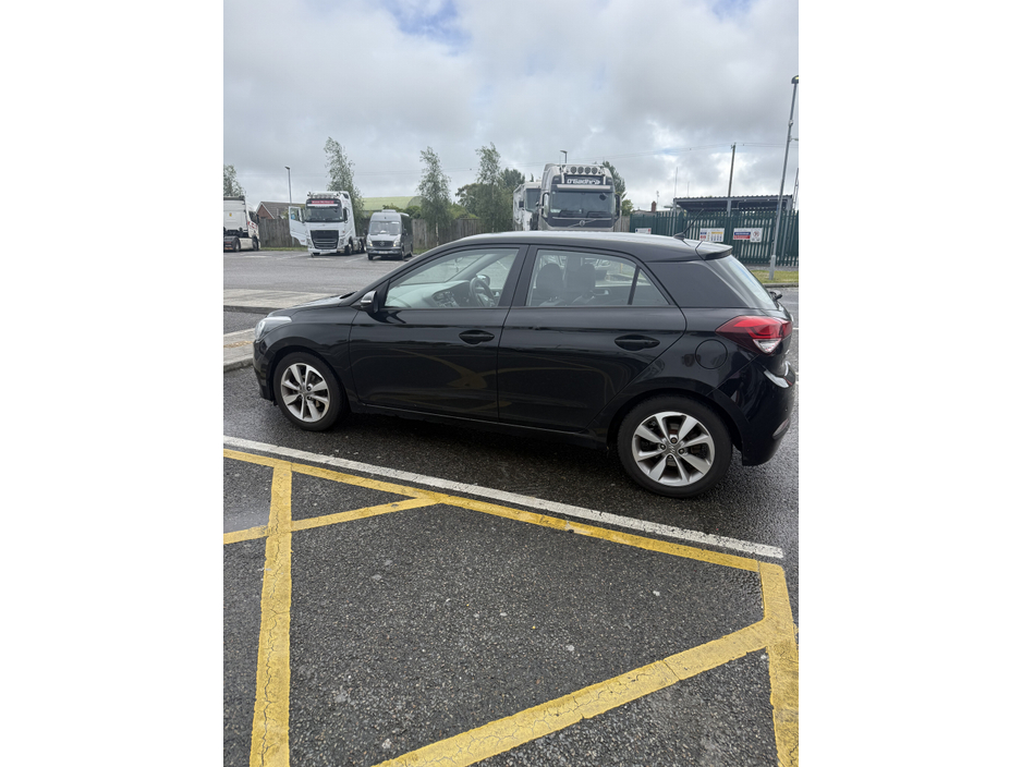 Hyundai i20 SE 84PS 5DR — thumbnail 2