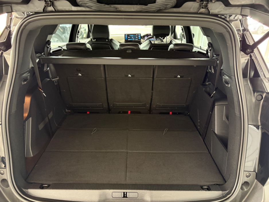 2023 Peugeot 5008 1.5L Diesel For Sale Images