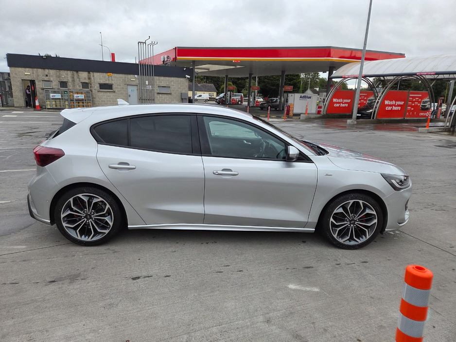 Ford Focus ST-LINE X 1.0T 125 M6 4DR