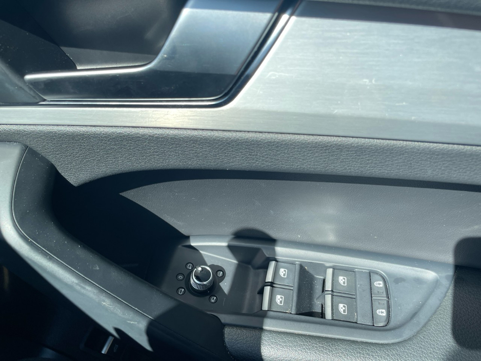 2023 Audi Q5 2L Diesel For Sale Images