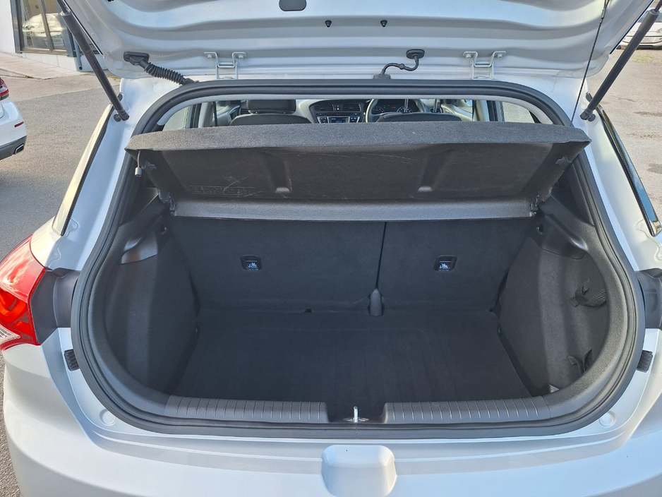Hyundai i20 ACTIVE PETROL CLASSIC 5DR — thumbnail 10