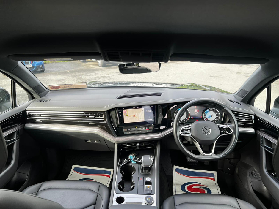 2023 Volkswagen Touareg 3L Diesel For Sale Images