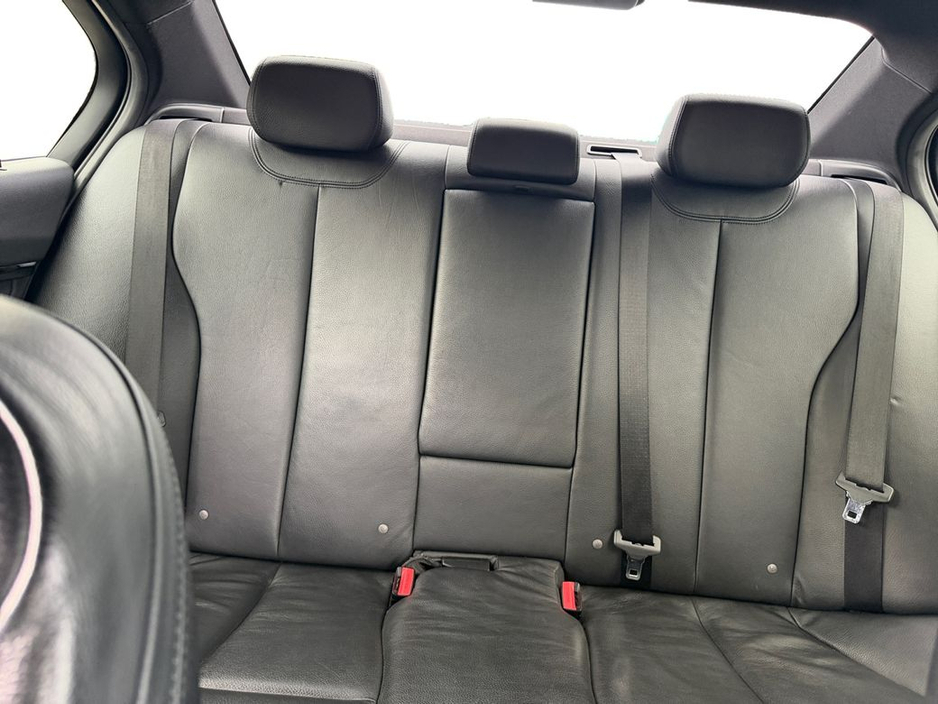 BMW 3 Series 330e , PLUG IN HYBRID, M - SPORT, FULL SERVICE HISTORY, AUTOMATIC, FINANCE, WARRANTY, 5 STAR REVIEWS — thumbnail 26