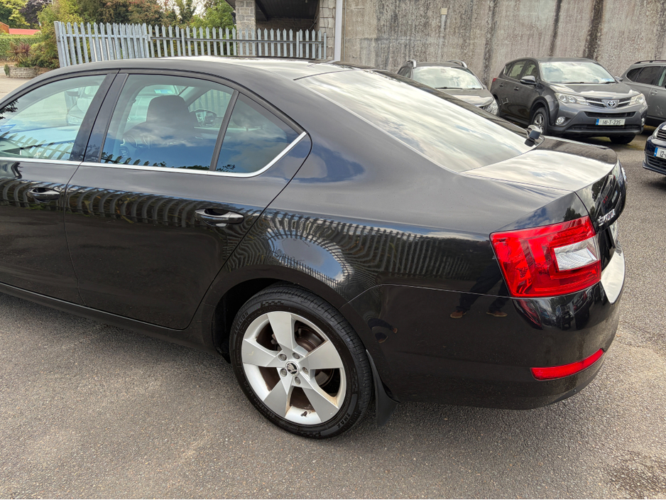 2015 Skoda Octavia 1.6L Diesel For Sale Images