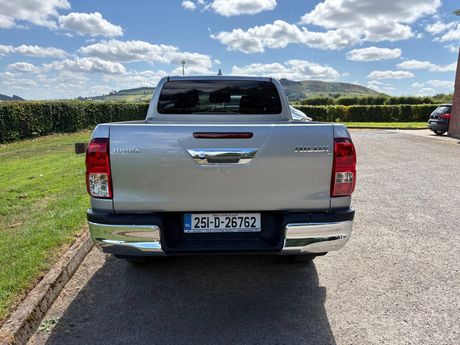 2025 Toyota Hilux 2.8L Diesel For Sale Images