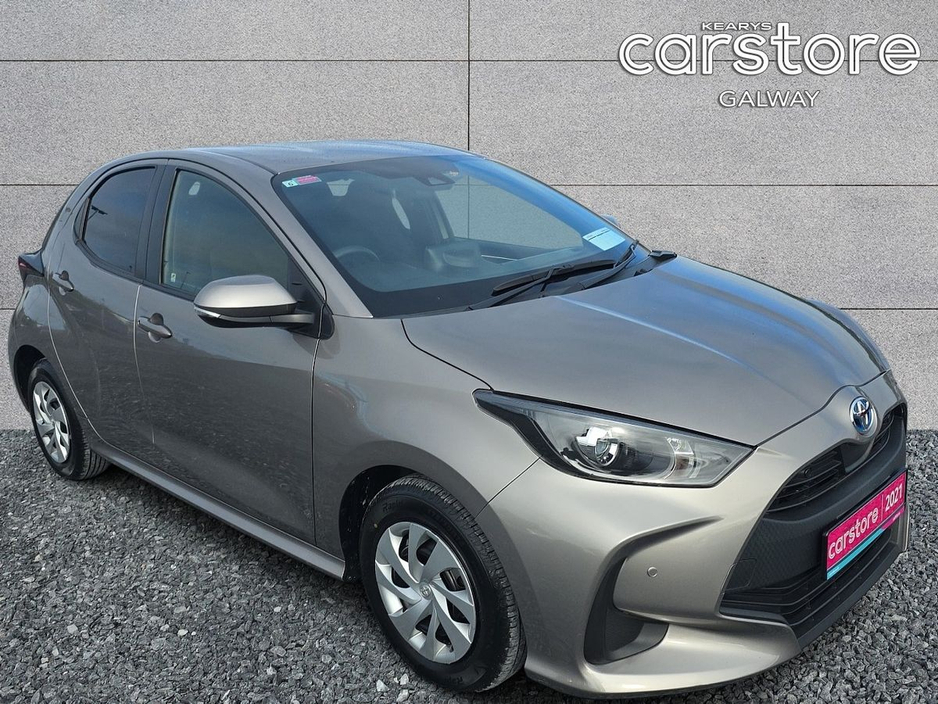 Toyota Yaris Hybrid X