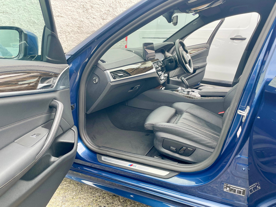 2023 BMW 5 Series 2L Petrol Plug-in Hybrid For Sale Images