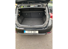 Toyota Auris 1.2T LUNA 4DR