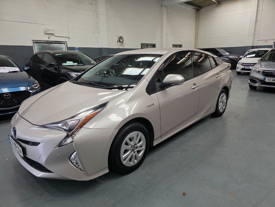 2016 Toyota Prius 1.8L Petrol Hybrid For Sale Images