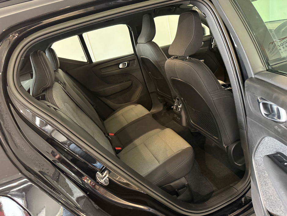 2023 Volvo XC40 1.5L Hybrid For Sale Images