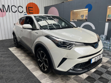 Toyota C-HR 2019 TOYOTA C-HR G 1.8 AUTOMATIC / CRUISE CONTROL / REVERSE CAMERA AND MORE
