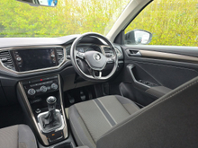Volkswagen T-Roc DESIGN 1.0TSI 115HP...
