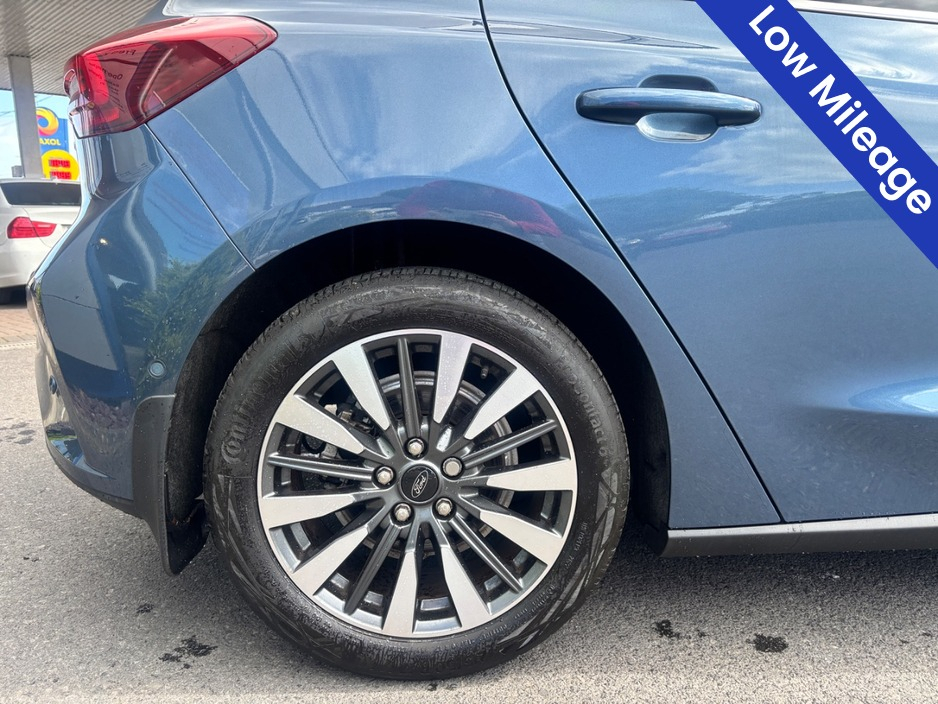 2022 Ford Focus 1L Petrol Hybrid For Sale Images