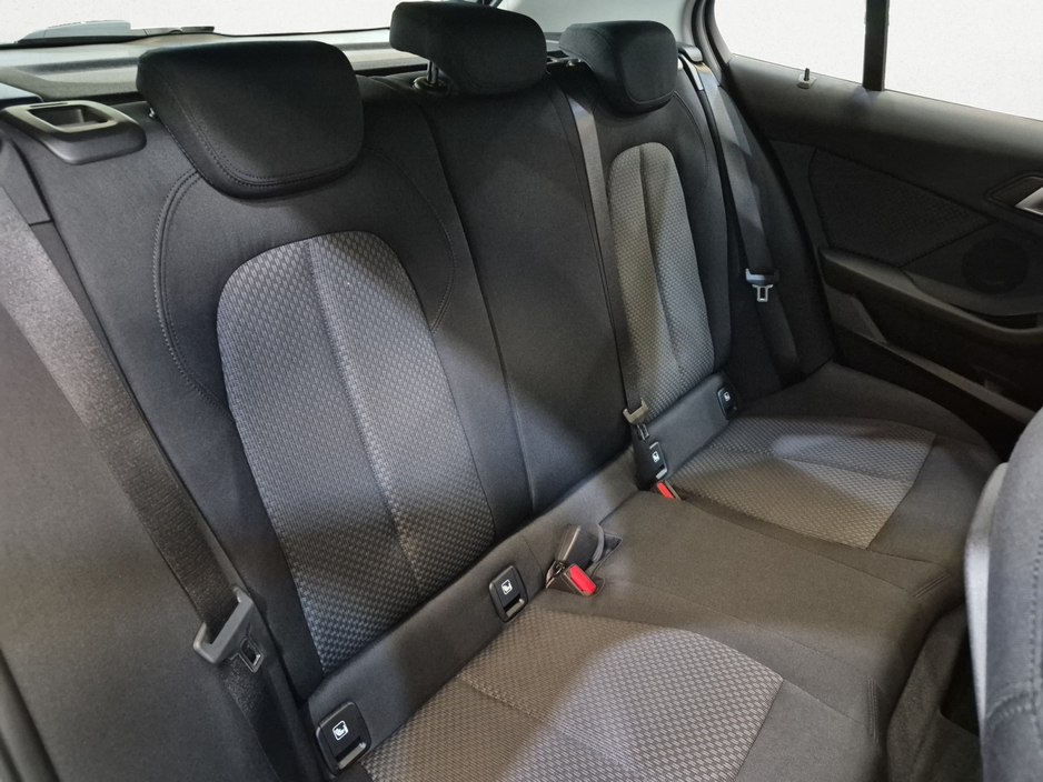 BMW 1 Series 116D SE Auto — thumbnail 18