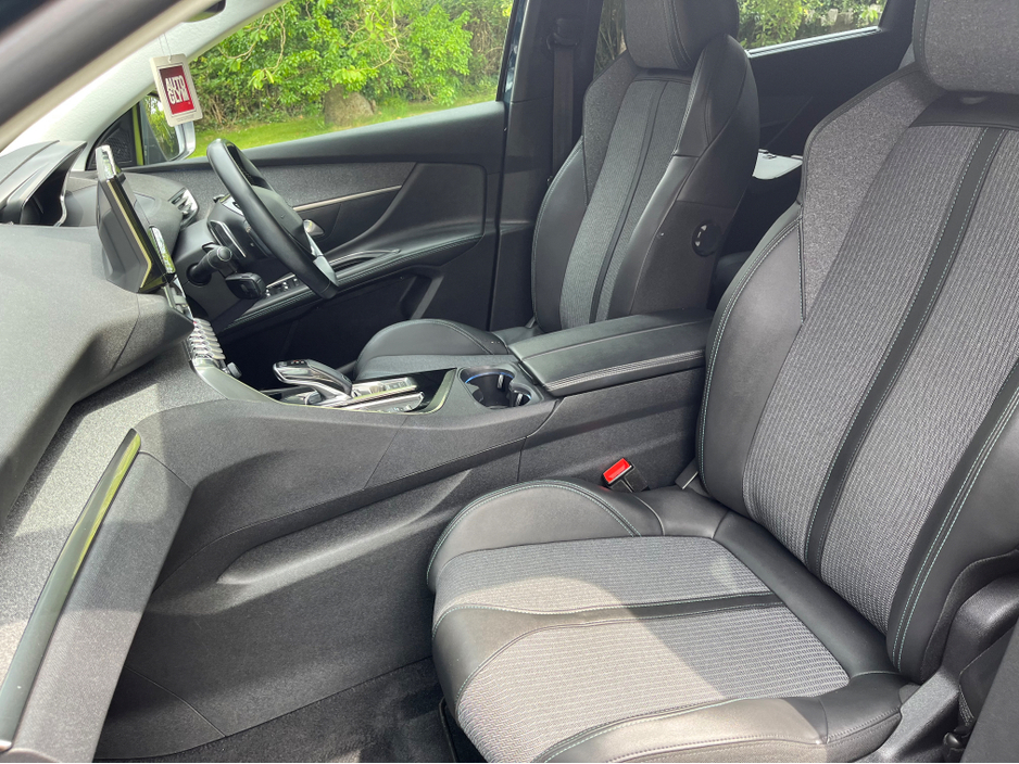 2021 Peugeot 5008 1.5L Diesel For Sale Images
