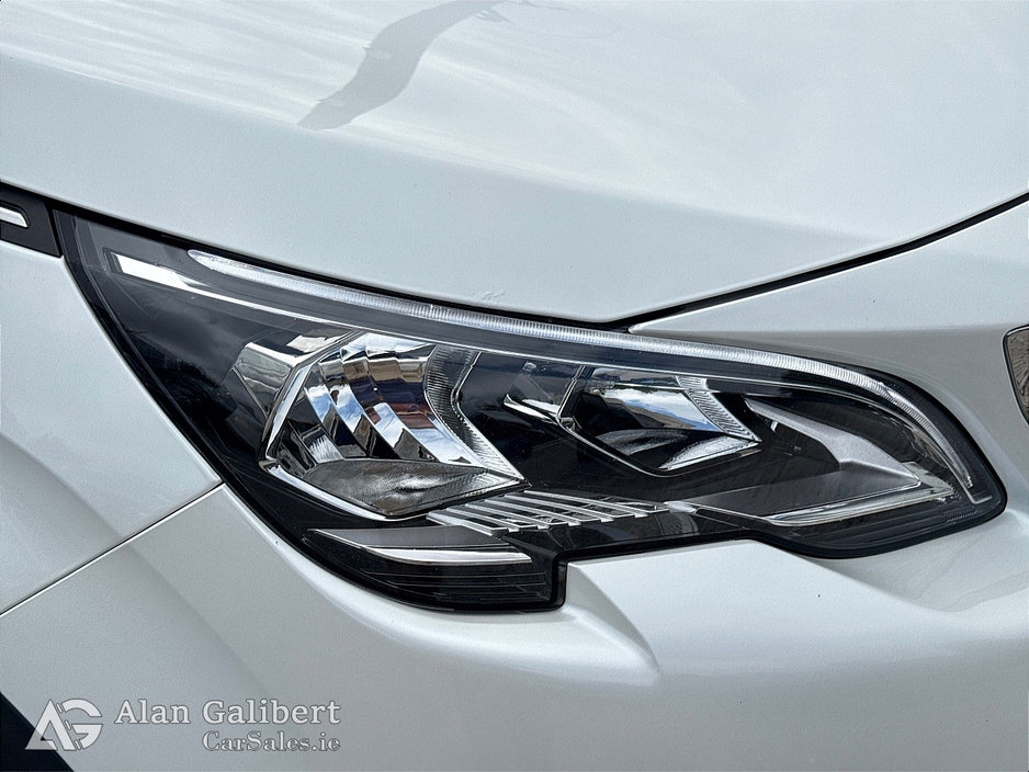 2020 Peugeot 5008 1.5L Diesel For Sale Images