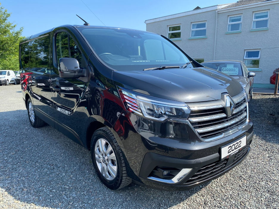 2022 Renault Trafic 2L Diesel For Sale Images