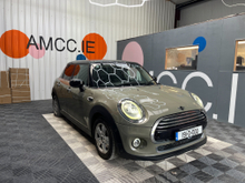 MINI Cooper €16950 2019 MINI COOPER D 1.5 AUTOMATIC / CRUISE CONTROL / REVERSE CAMERA AND MORE