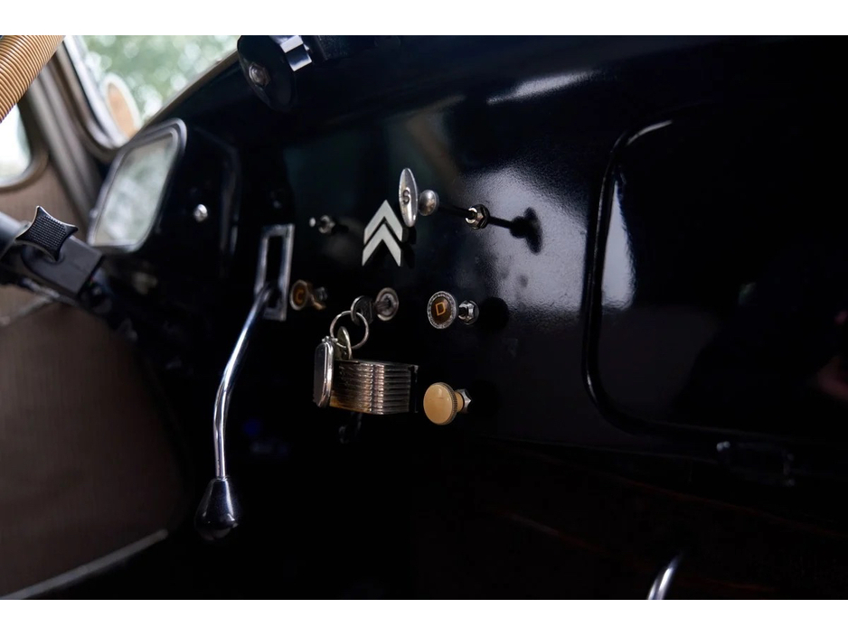 1950 Citroen Traction Avant 2L Petrol For Sale Images