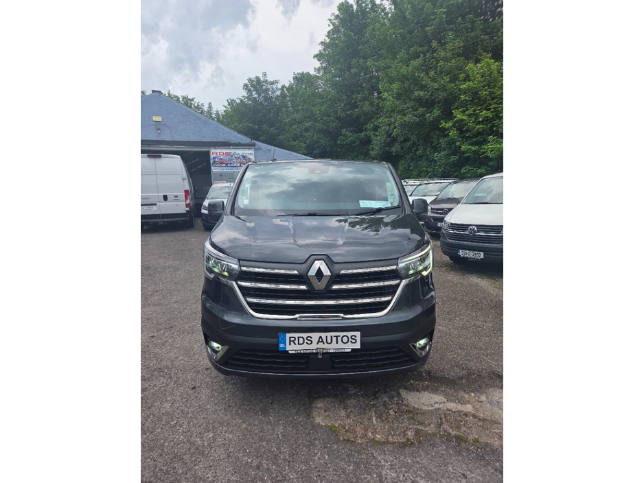 2022 Renault Trafic 2L Diesel For Sale Images