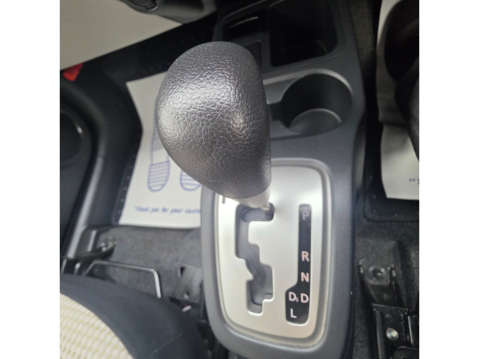 Mitsubishi Mirage — thumbnail 23