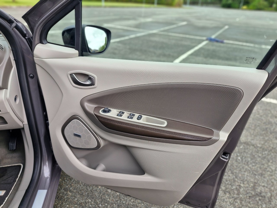 Renault Zoe SIGNATURE NAV BOSE EDTION — thumbnail 30
