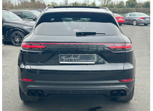 2023 Porsche Cayenne 3L Petrol Plug-in Hybrid For Sale Images