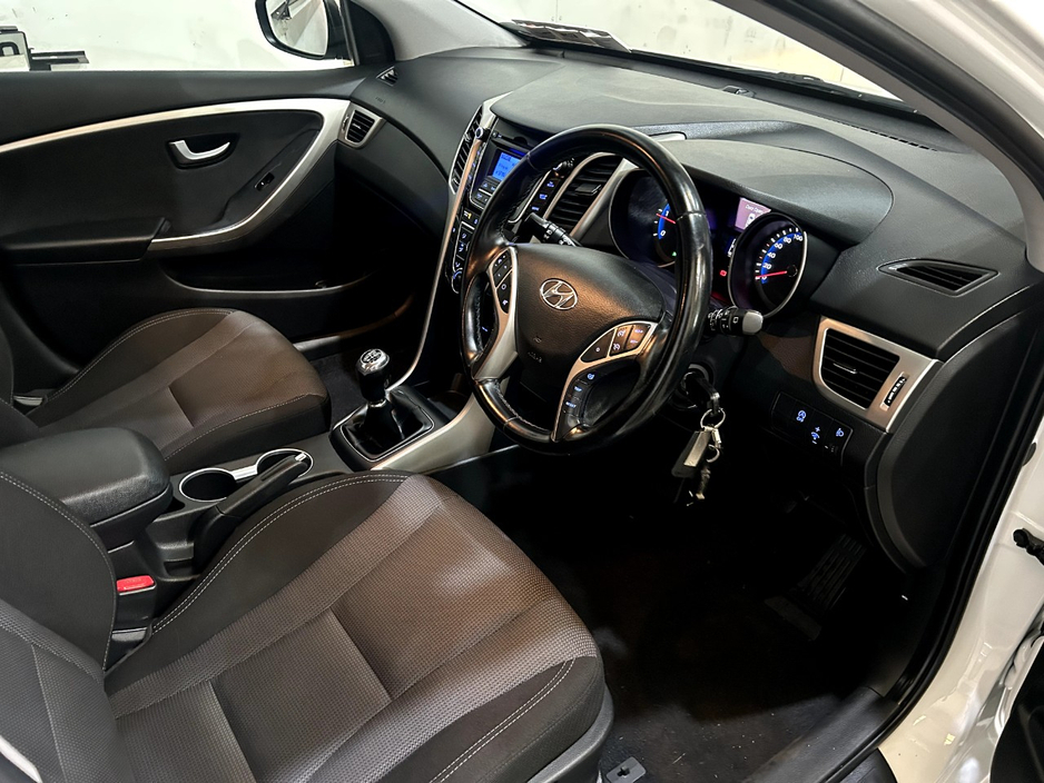 2015 Hyundai i30 1.6L Diesel For Sale Images