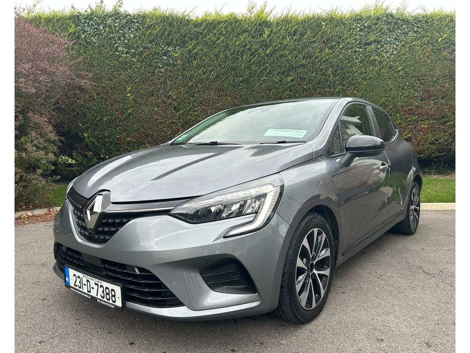 2023 Renault Clio 1L Petrol For Sale Images