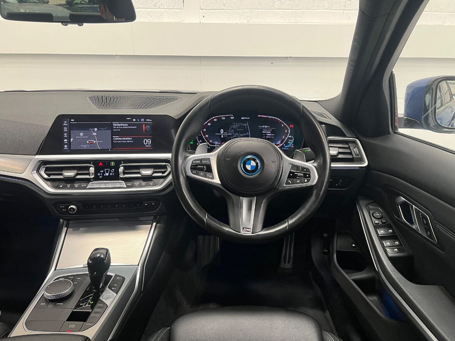 2022 BMW 3 Series 2L Petrol Plug-in Hybrid For Sale Images