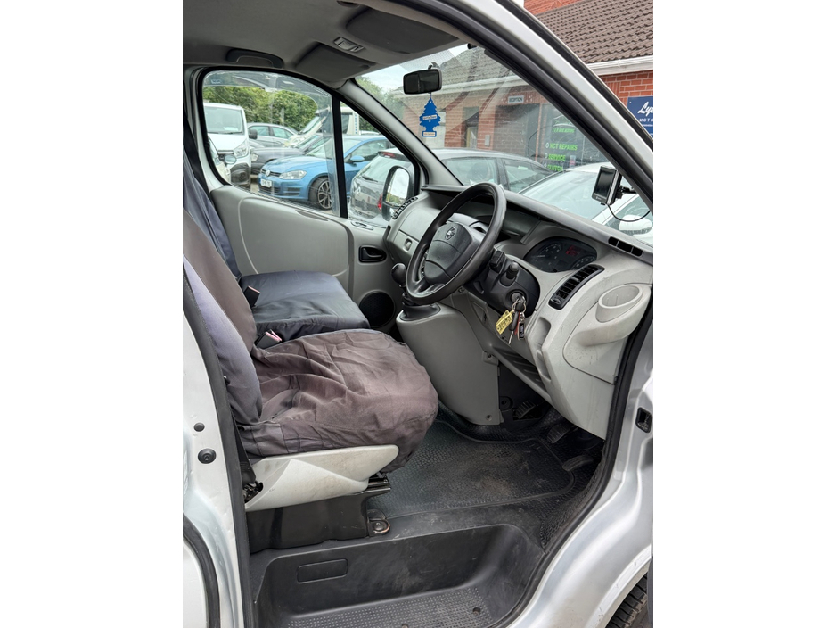 2011 Nissan Primastar 2L Diesel For Sale Images