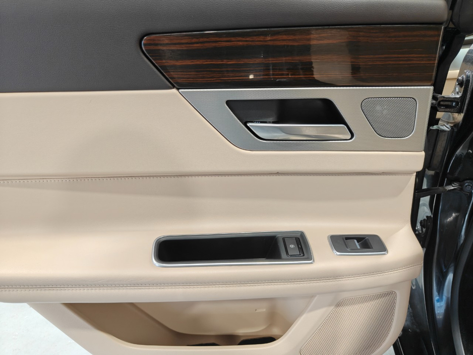 Jaguar XF 2.0 D PORTFOLIO 180PS AUTO 4DR — thumbnail 32
