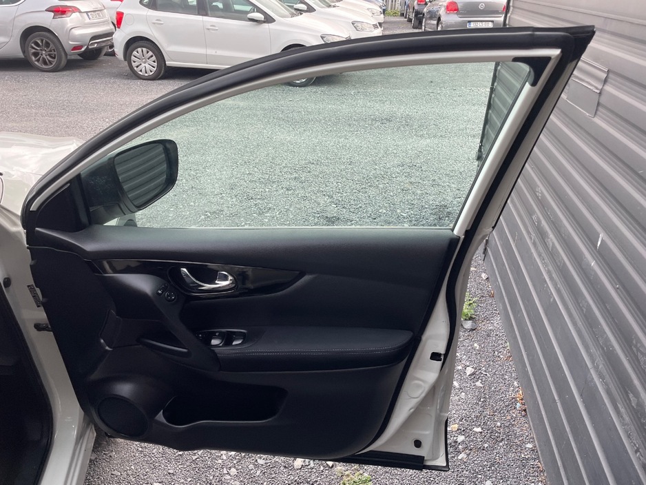 Nissan Qashqai 1.2 DIG-T ACENTA PREMI PREMIUM — thumbnail 14